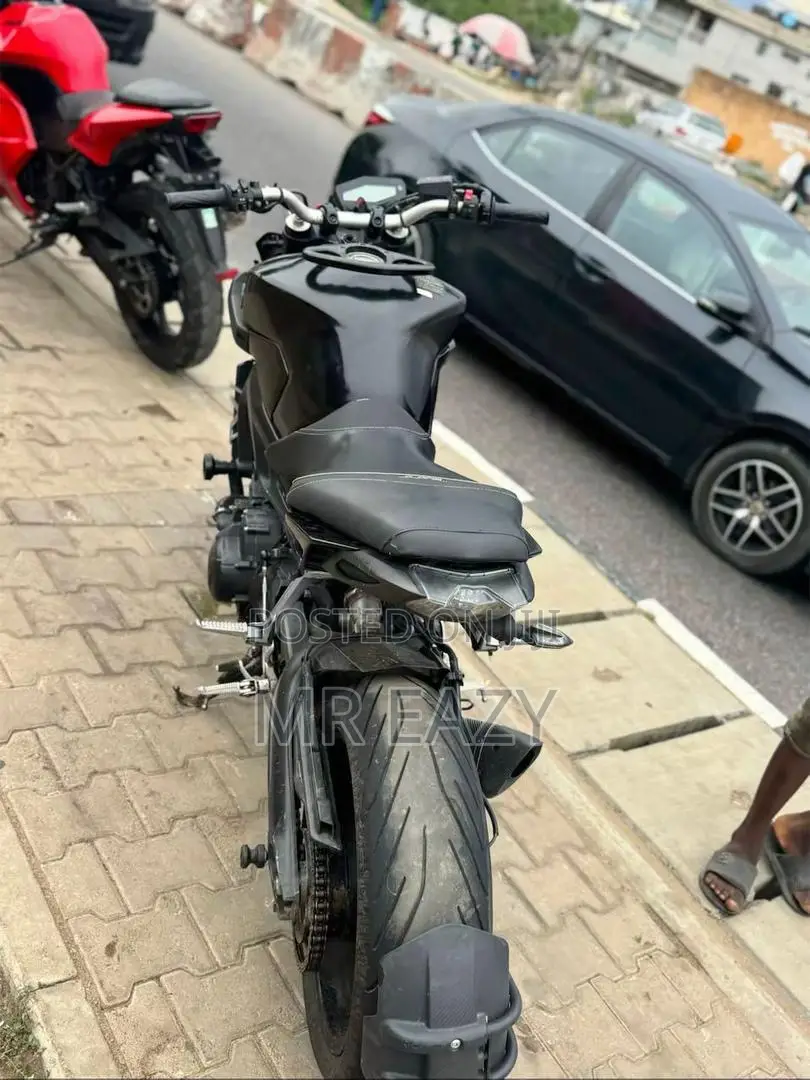 Yamaha 2020 Black