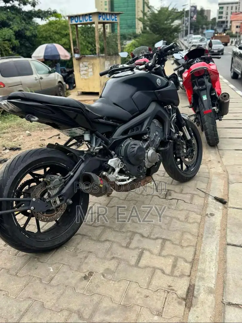 Yamaha 2020 Black