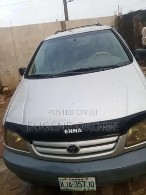 Toyota Sienna 2000 Silver