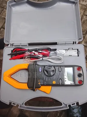 Digital Clamp Meter