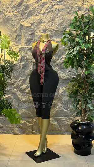 Choker Tie Vest Top and Capri Leggings