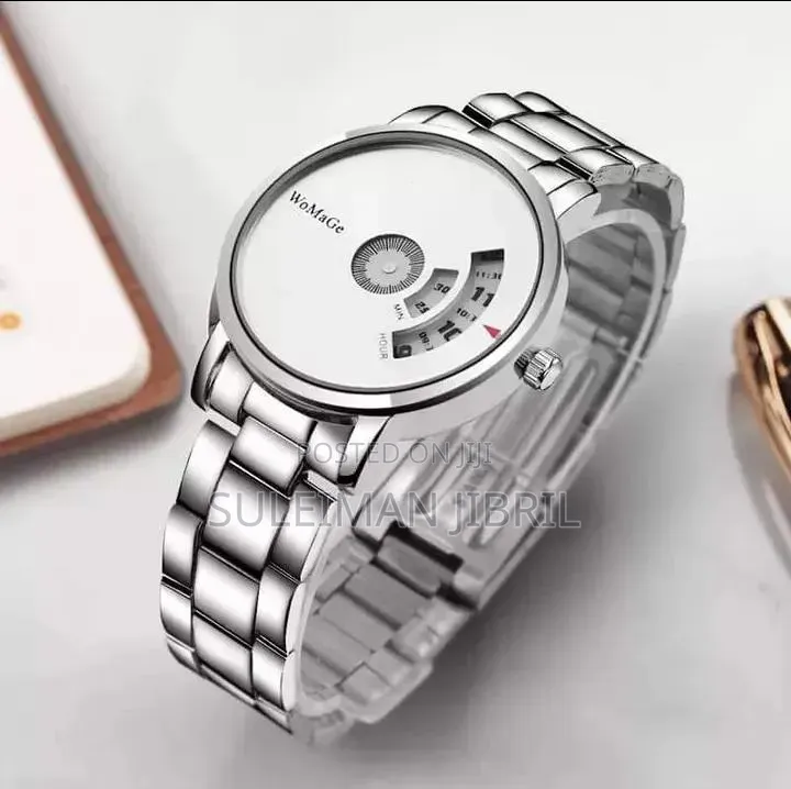 Premium Silver Men's Wristwatch Waterproof