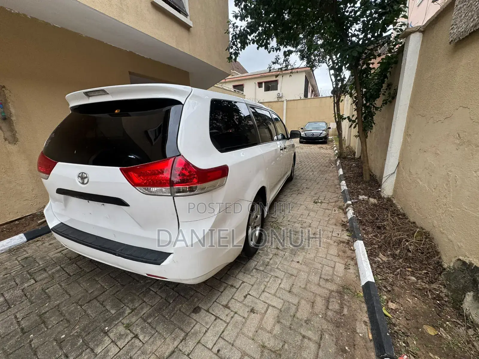 Toyota Sienna 2013 White