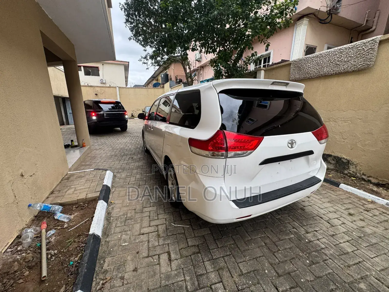 Toyota Sienna 2013 White