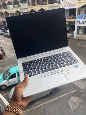 Laptop HP EliteBook 830 G5 12GB Intel Core i7 SSD 256GB