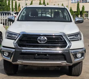 Toyota Hilux 2025 White