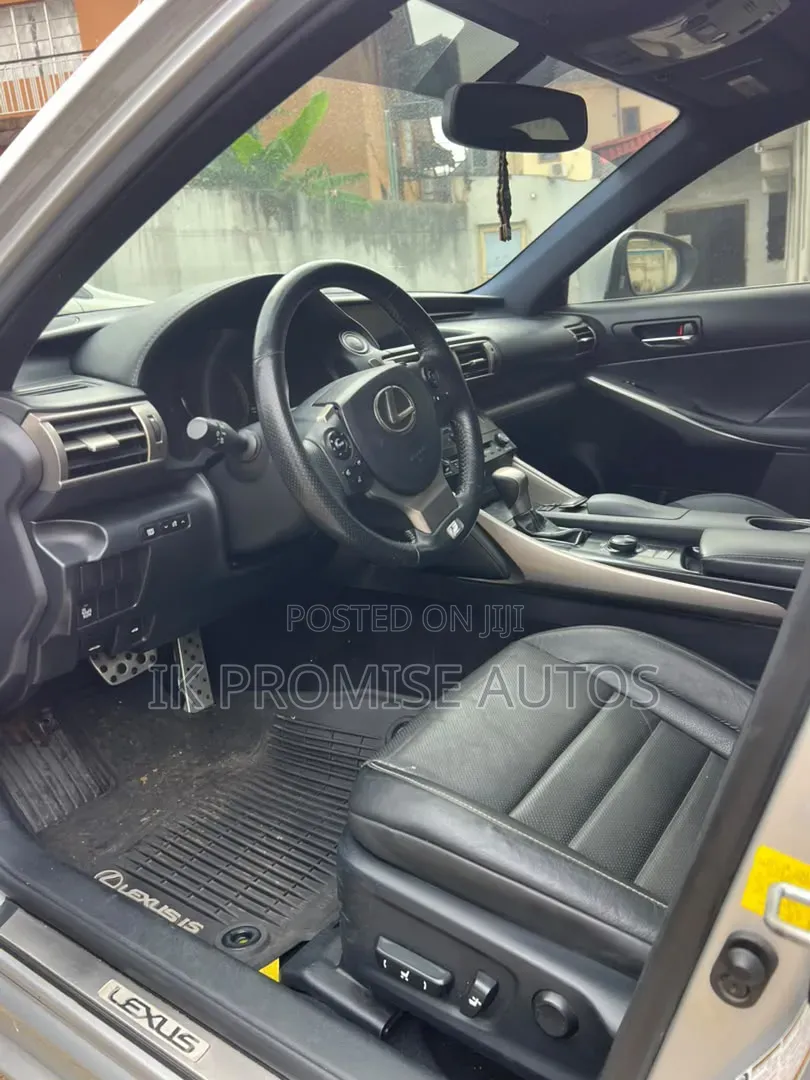 Lexus IS 2015 Silver