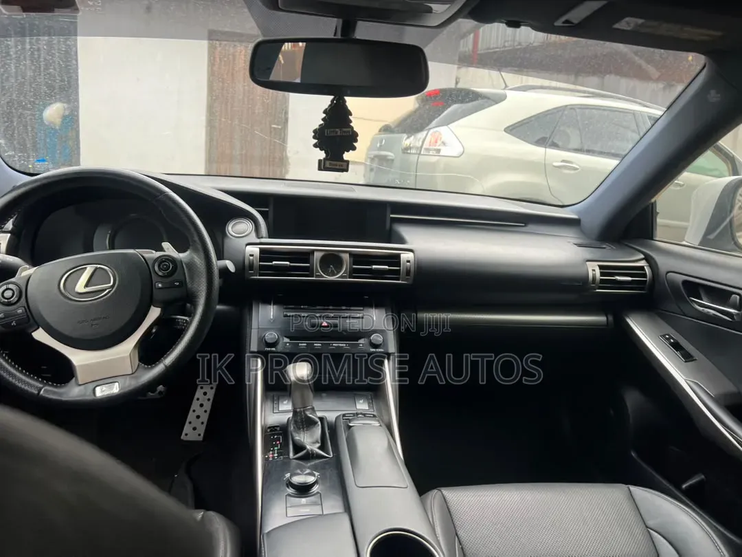 Lexus IS 2015 Silver