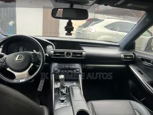Lexus IS 2015 Silver