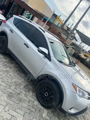 Toyota RAV4 LE 4dr SUV (2.5L 4cyl 6A) 2014 Silver