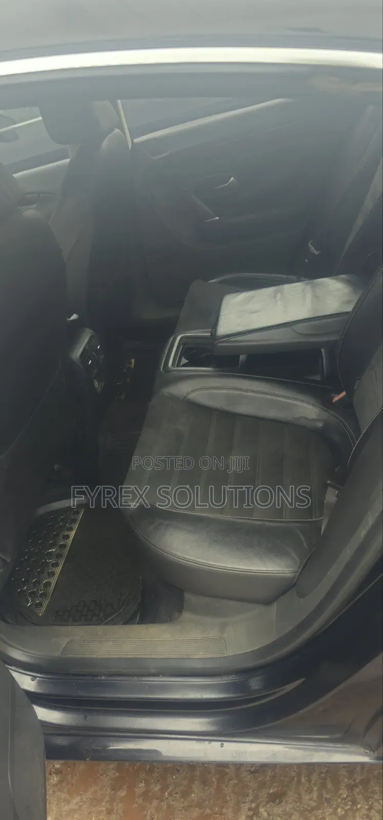 Volkswagen Passat 2011 Black