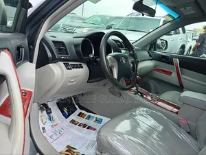 Toyota Highlander 2012 Gray