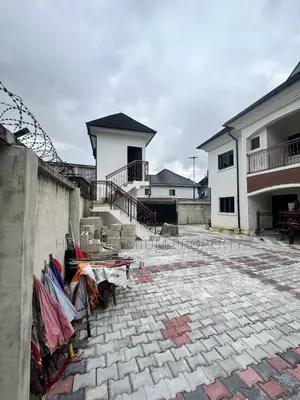 2bdrm Block of Flats in Rumpakulis, Obio-Akpor for rent