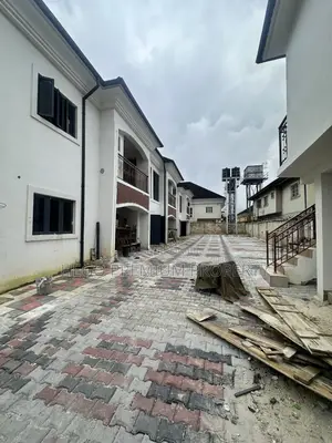2bdrm Block of Flats in Rumpakulis, Obio-Akpor for rent