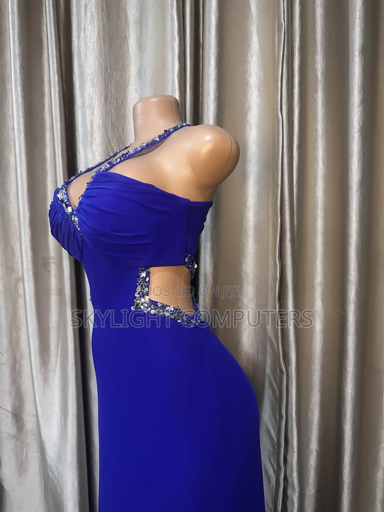 Faviana Clothing