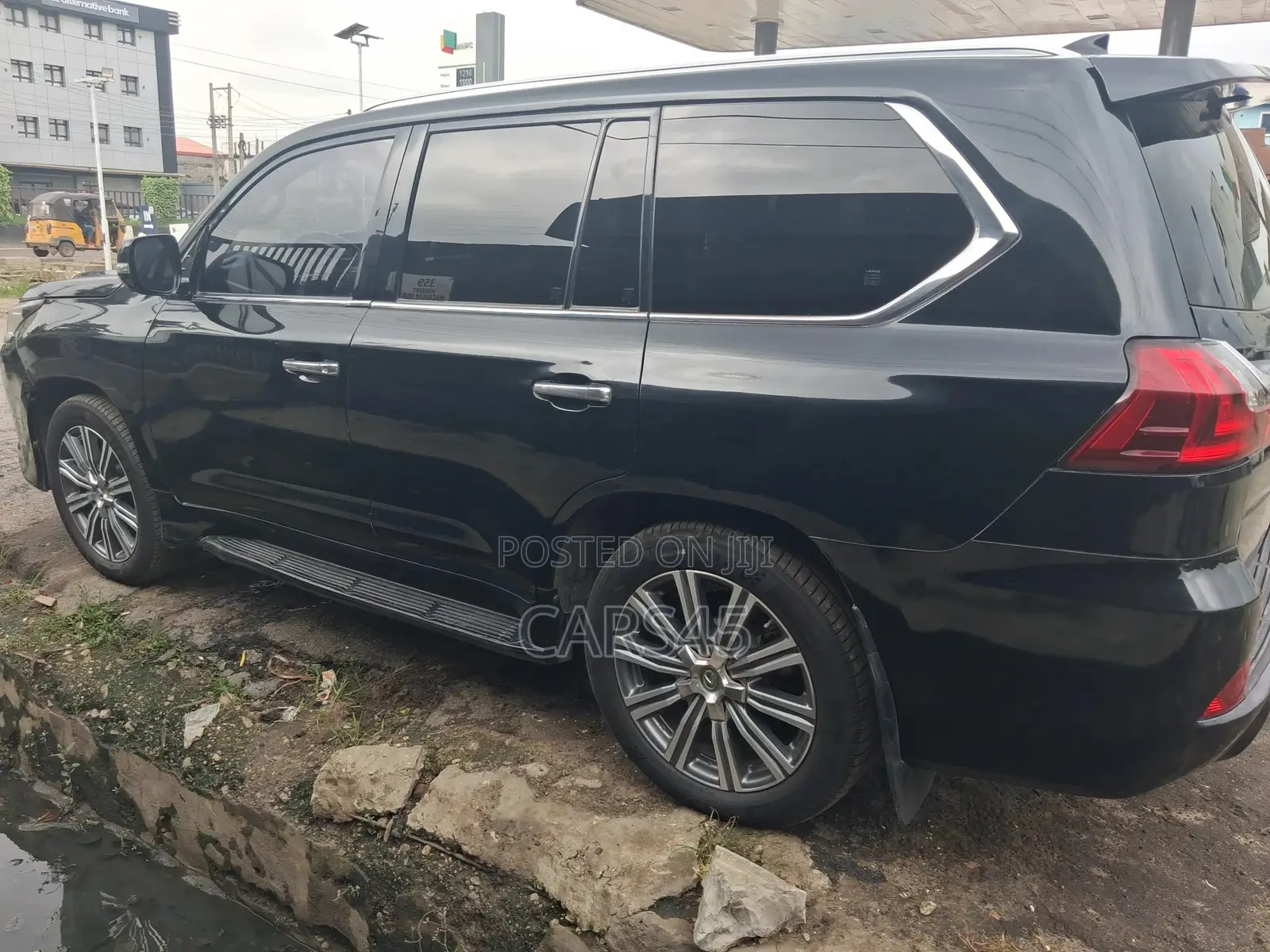 Lexus LX 2016 Black