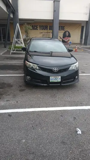 Toyota Camry SE 4dr Sedan (2.5L 4cyl 6A) 2013 Gray