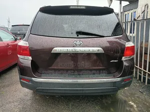 Toyota Highlander 2011 Burgundy