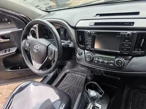 Toyota RAV4 2018 Black