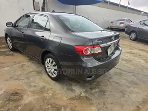 Toyota Corolla 2013 Gray
