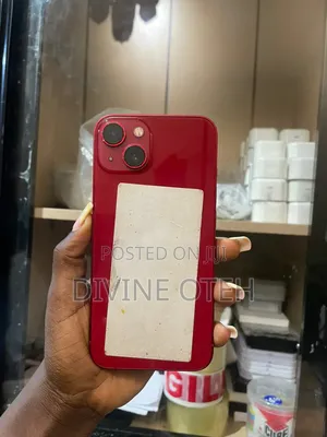 Apple iPhone 13 128 GB Red