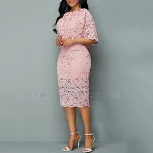 Short Corporate Lace Gown