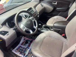 Hyundai Tucson 2013 Red
