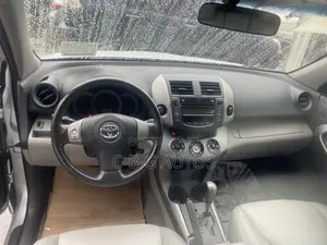 Toyota RAV4 2.4 2008 Silver