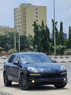 Porsche Cayenne 2012 Black