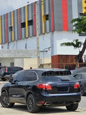 Porsche Cayenne 2012 Black