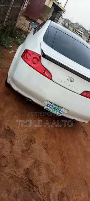 Infiniti G35 2005 White