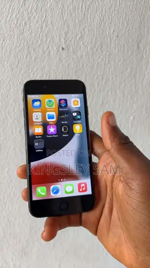 Apple iPhone 7 32 GB Black