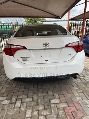 Toyota Corolla LE Eco 4dr Sedan (1.8L 4cyl CVT) 2014 White