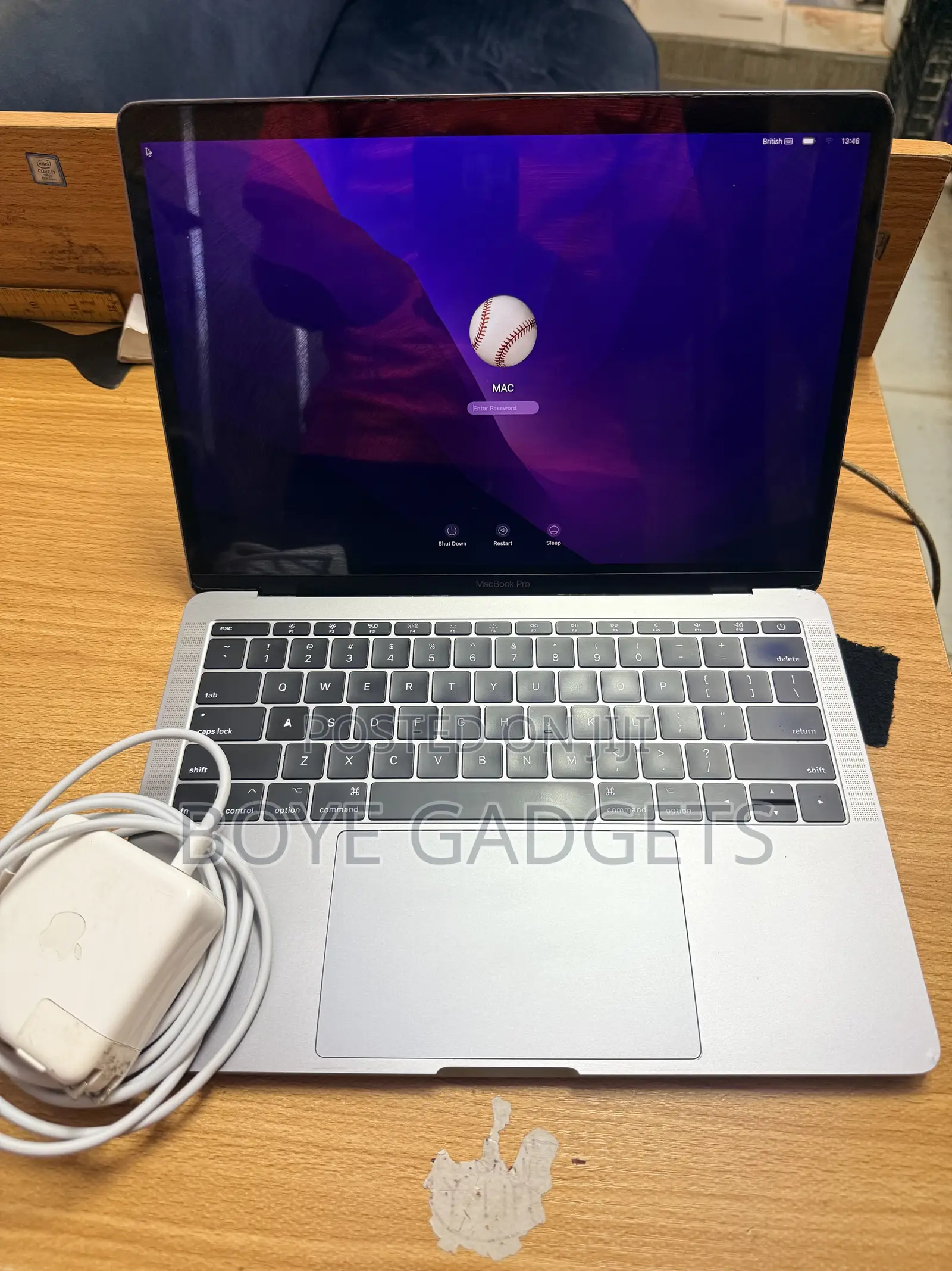 Laptop Apple MacBook Pro 2017 8GB Intel Core i5 SSD 256GB
