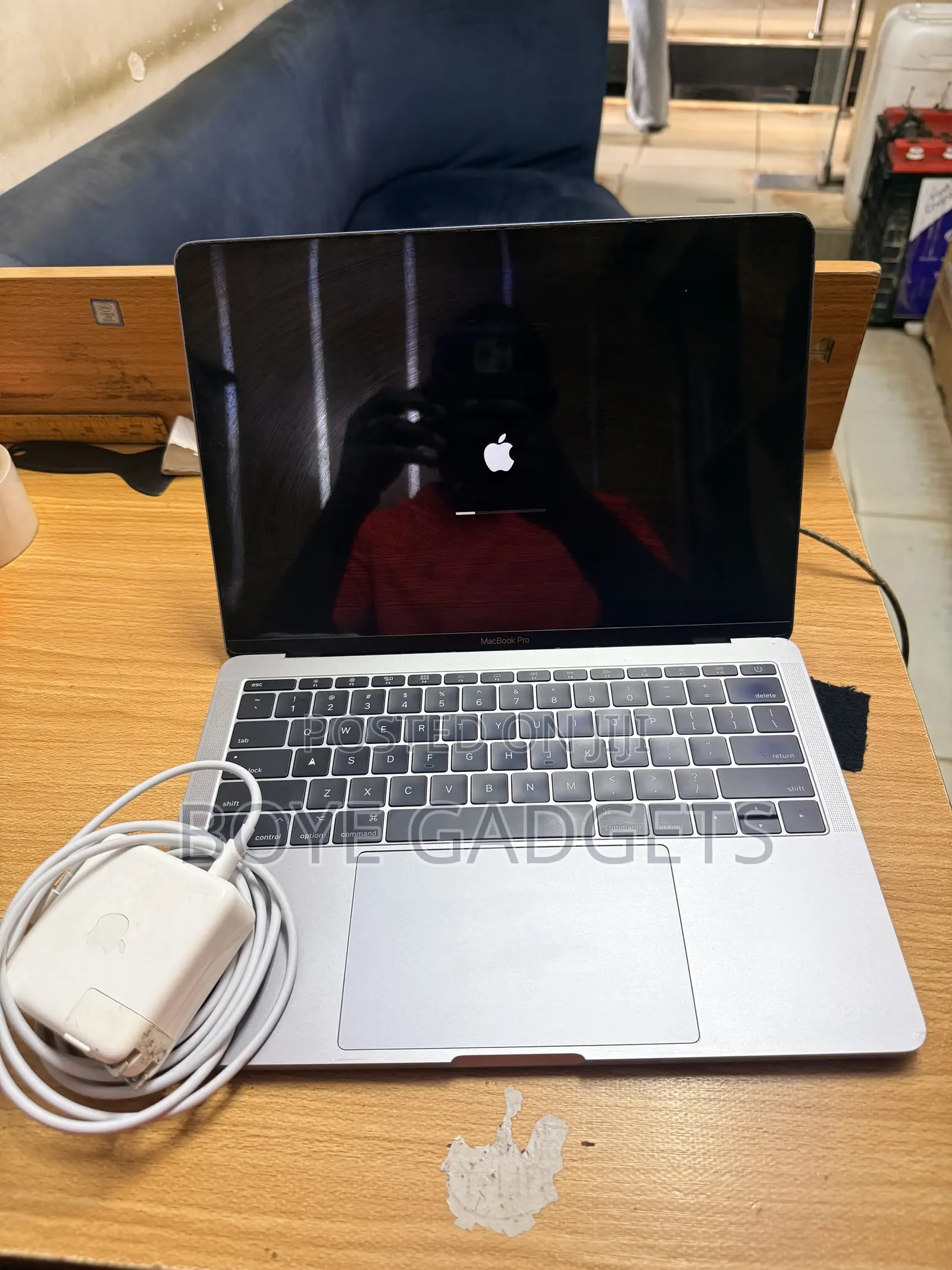 Laptop Apple MacBook Pro 2017 8GB Intel Core i5 SSD 256GB