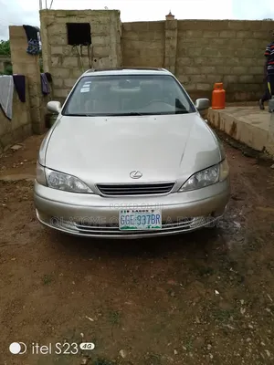 Lexus ES 300 2001 Gold