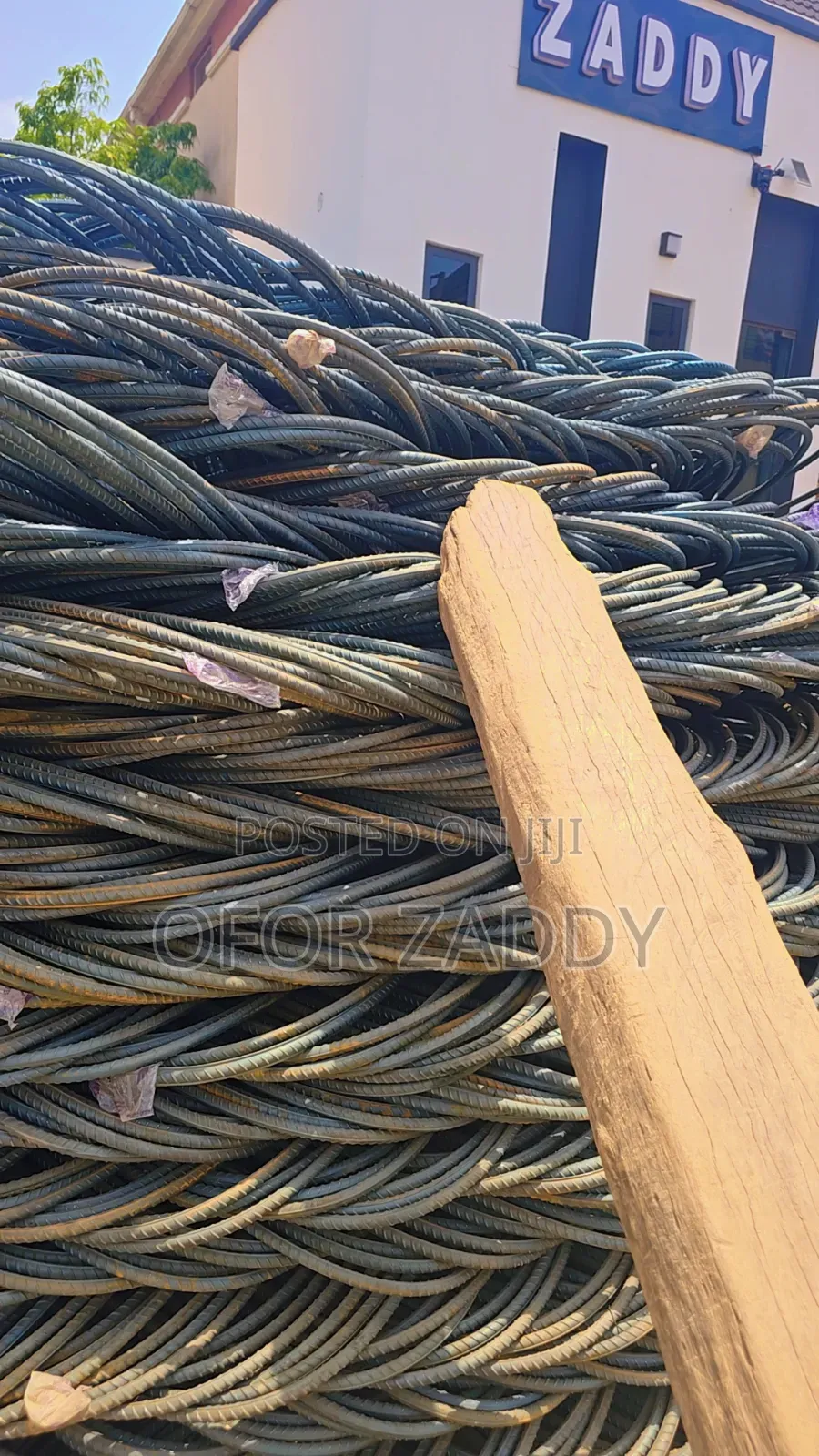 Iron Rod Distributor