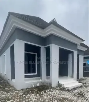 3bdrm Bungalow in Plantation City, Warri for sale