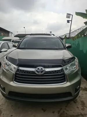 Toyota Highlander 2016 Gold