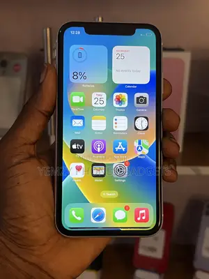 Apple iPhone XR 64 GB White