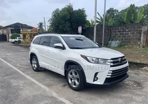 Toyota Highlander Limited Platinum 2019 White