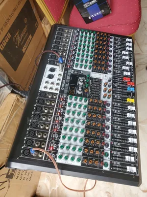 Yamaha Signature 16 Channel Mixer