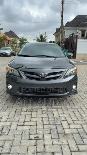 Toyota Corolla 2009 Gray