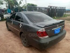 Toyota Camry LE 4dr Sedan (2.4L 4cyl 5M) 2003 Beige