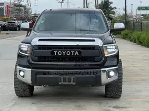 Toyota Tundra 2014 Black