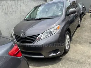 Toyota Sienna LE 8 Passenger 2012 Gray