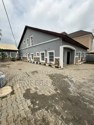 4bdrm Bungalow in Wuse for rent