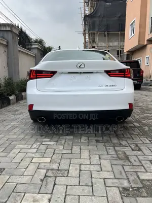 Lexus IS 2015 Off white