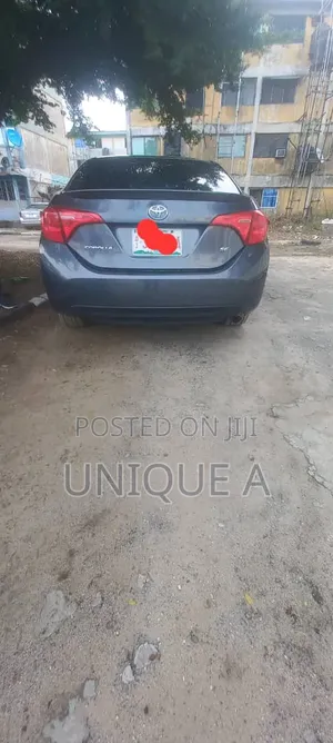 Toyota Corolla 2017 Blue