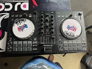 Full Dj Setup Sb3, Box, Mic and Booth
